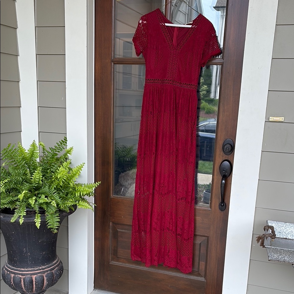 Elegant Red Lace Maxi Dress